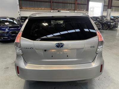 2013 Toyota Prius - Thumbnail