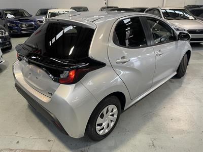 2021 Toyota Yaris - Thumbnail