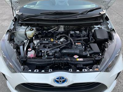 2020 Toyota Yaris - Thumbnail