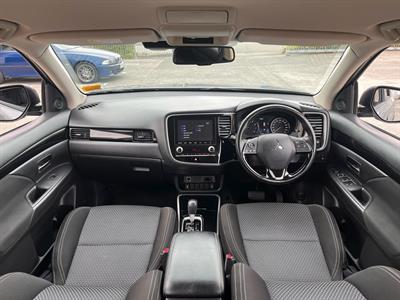 2020 Mitsubishi OUTLANDER - Thumbnail