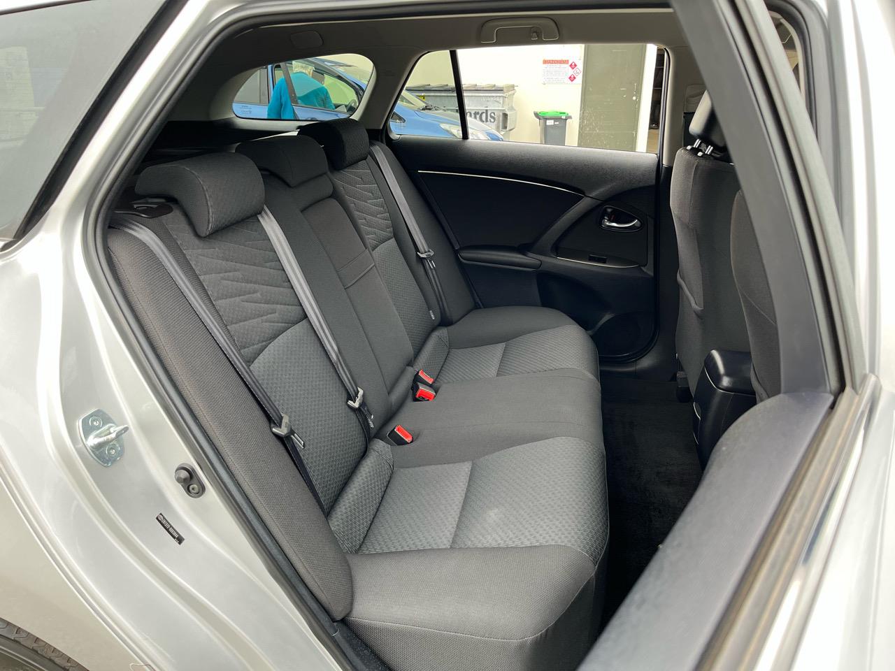 2012 Toyota AVENSIS