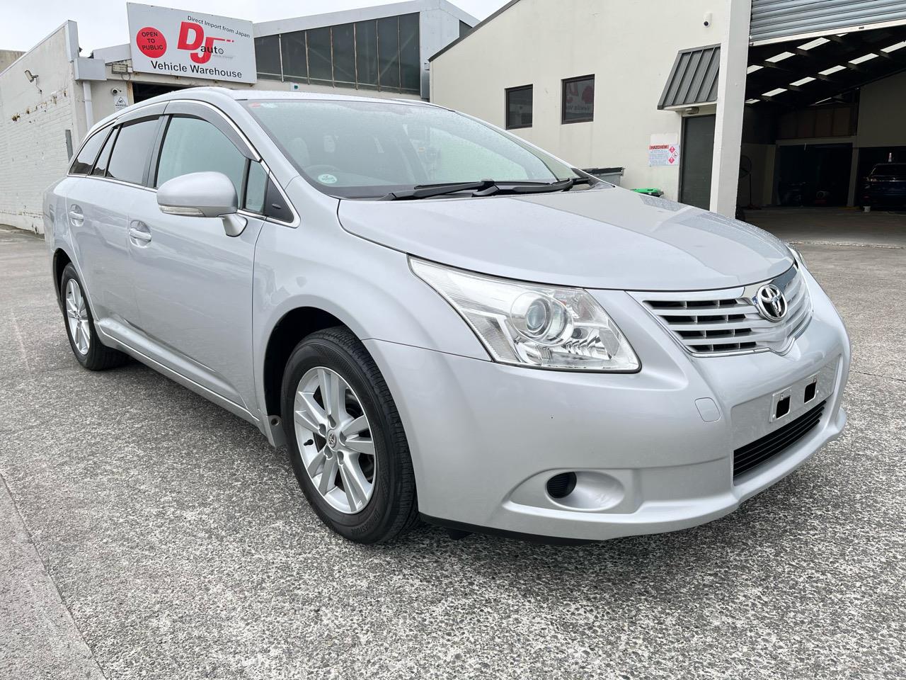 2012 Toyota AVENSIS