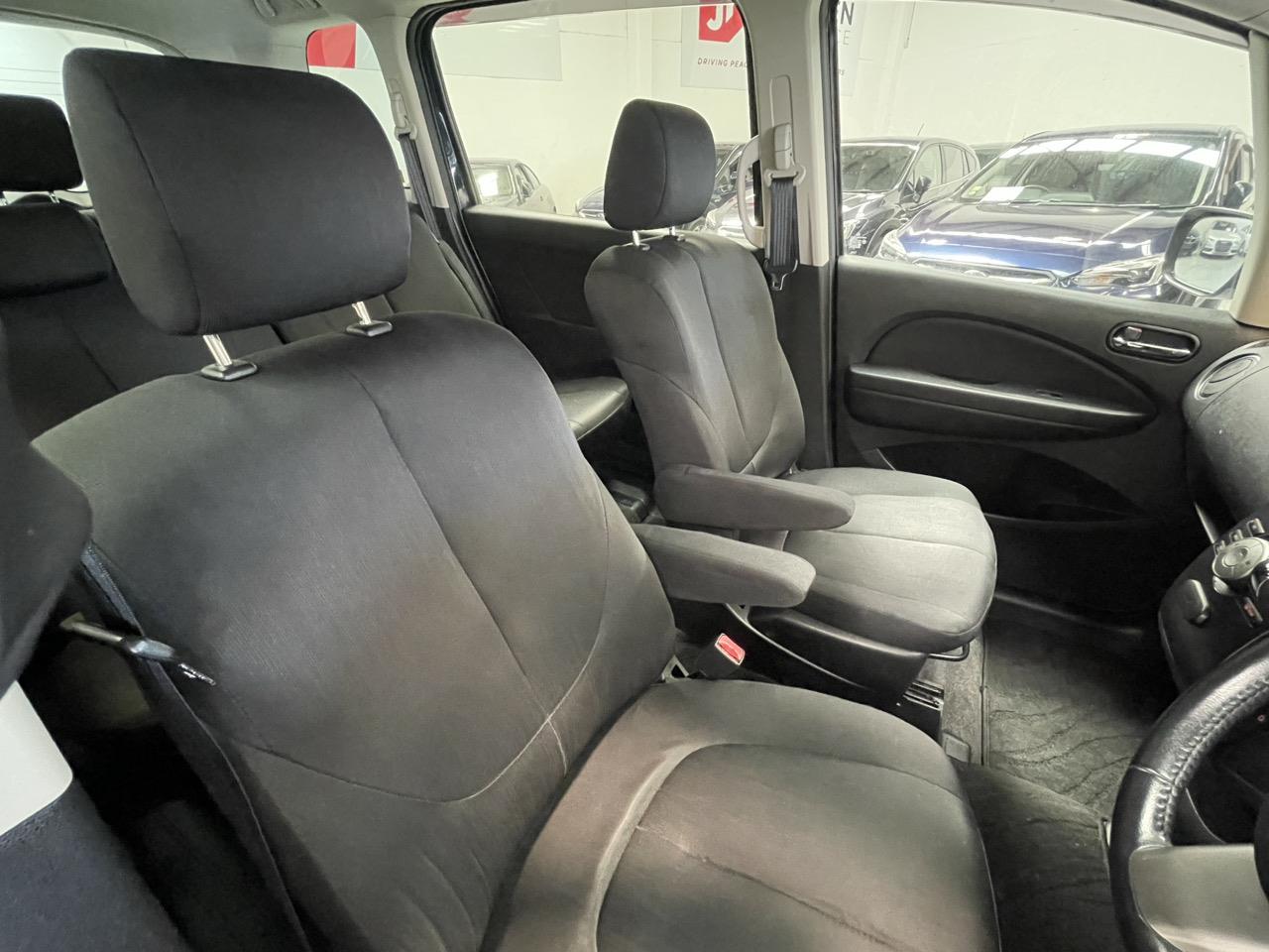 2015 Mazda BIANTE