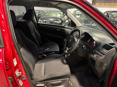 2012 Suzuki SWIFT - Thumbnail