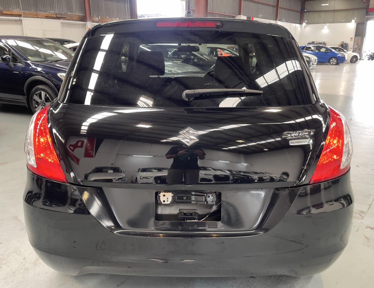 2015 Suzuki SWIFT