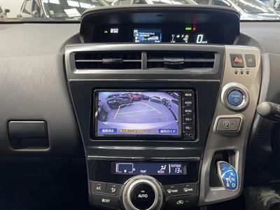 2019 Toyota Prius - Thumbnail