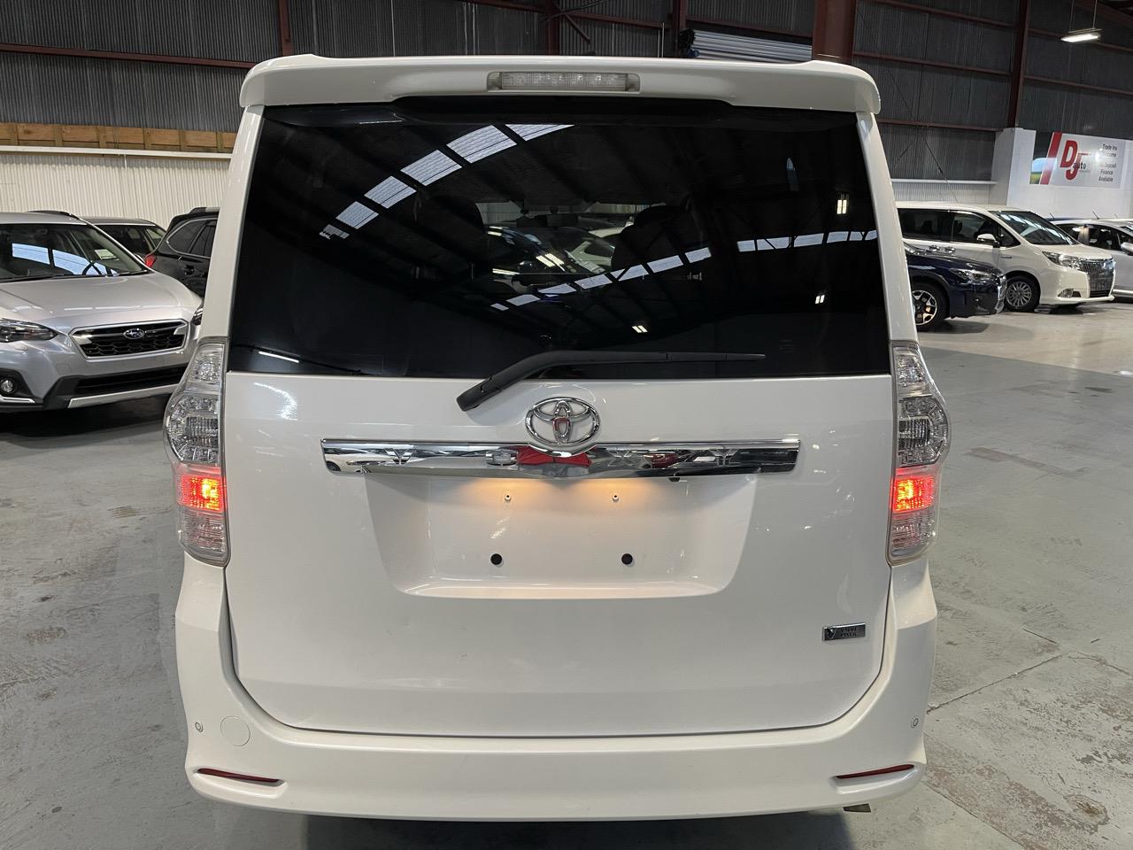 2012 Toyota VOXY