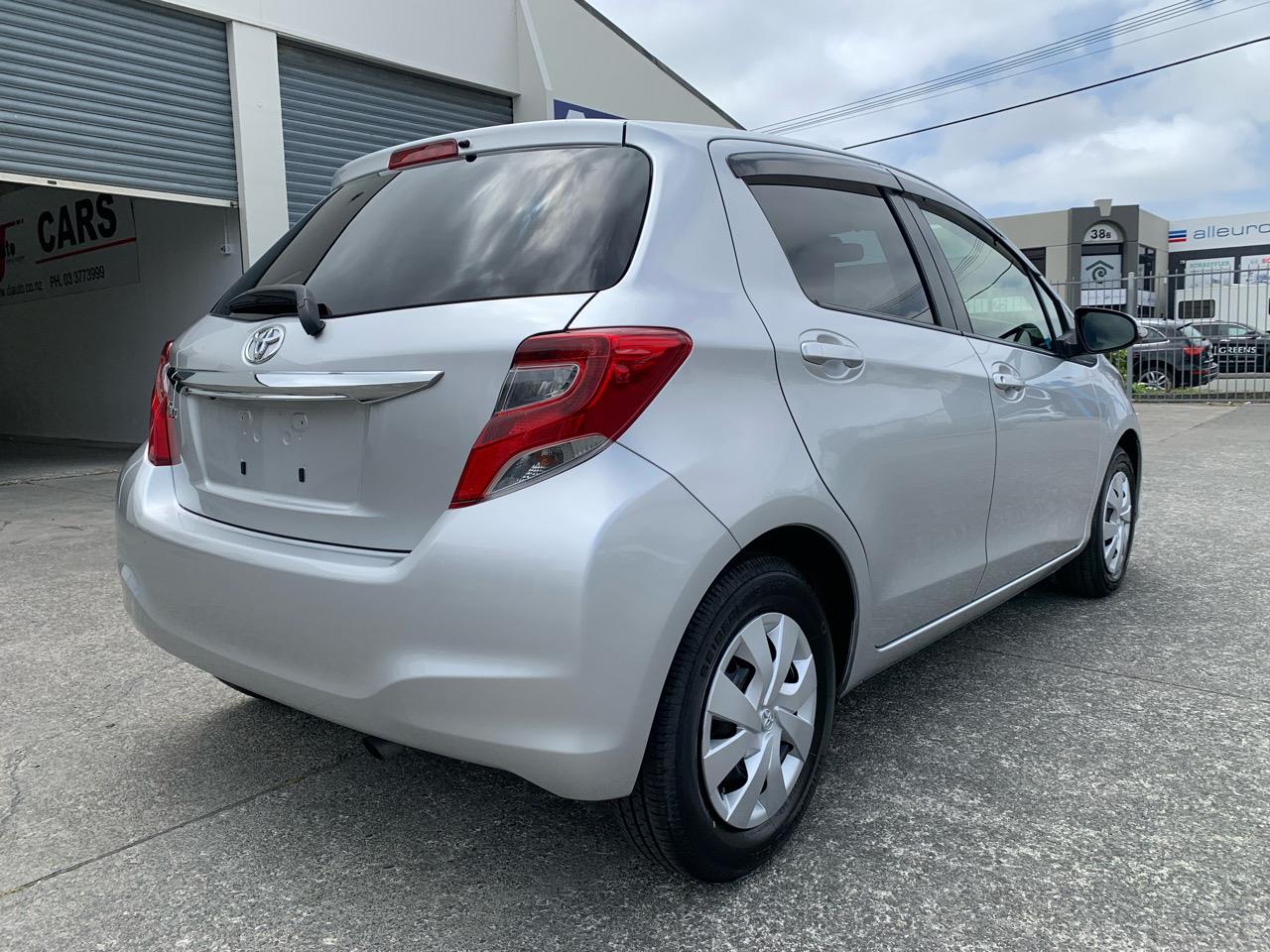 2015 Toyota VITZ